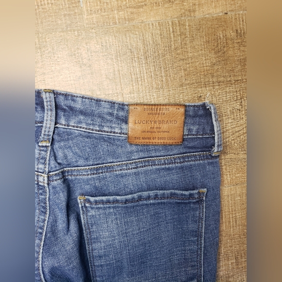 Lucky Brand Jeans Women's Hayden Crop Medium Mid Rise Denim Tapered Raw Hem 4/27 - Picture 6 of 13